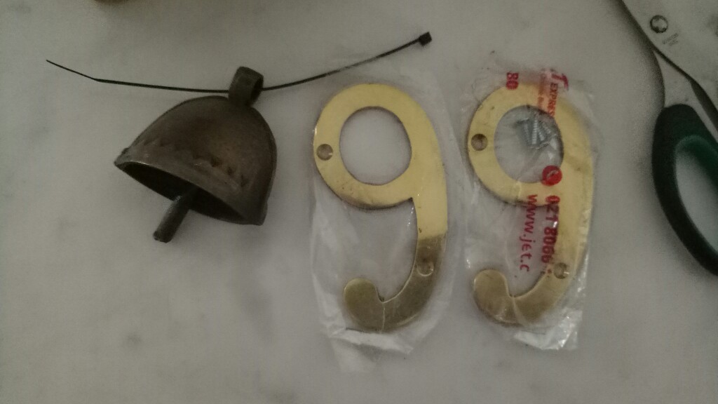 Nomor Dan Huruf Rumah / Kamar / Apartmen / Hotel Kuningan