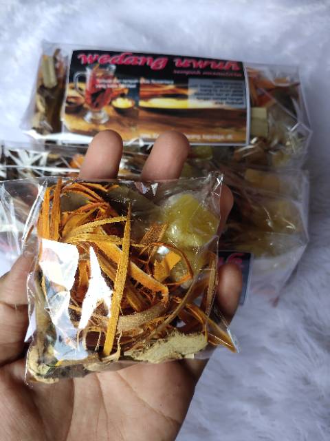 

WEDANG UWUH REMPAH KOMPLIT GULA BATU Jahe