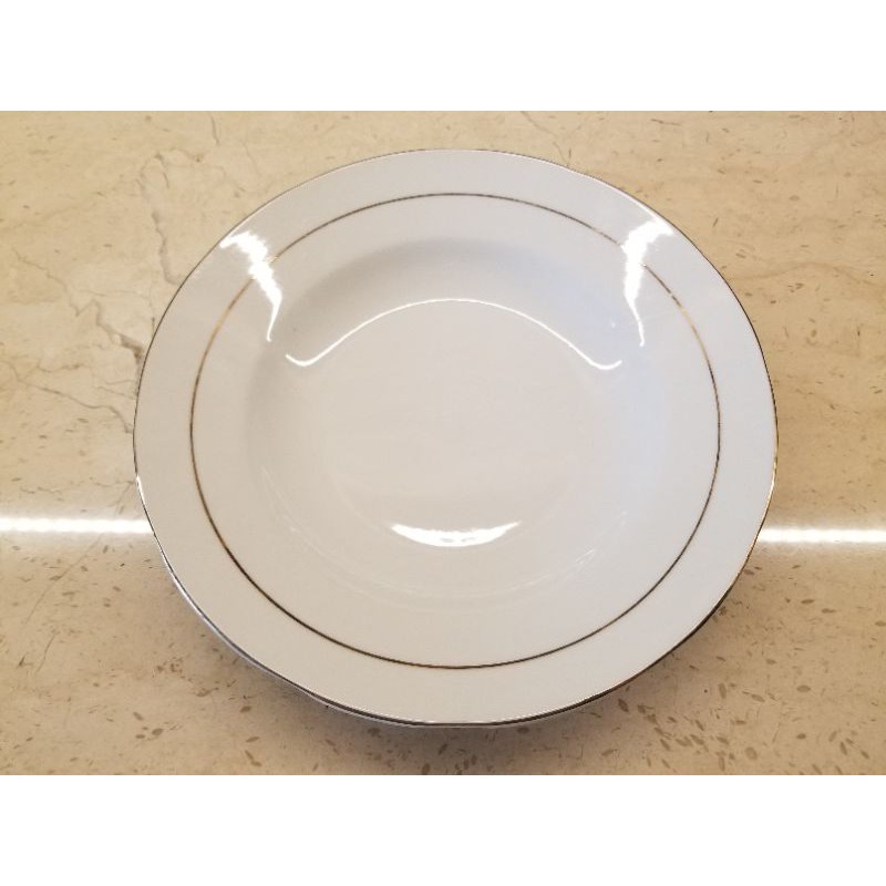 Piring Makan Sango Keramik 9 Inch List Emas