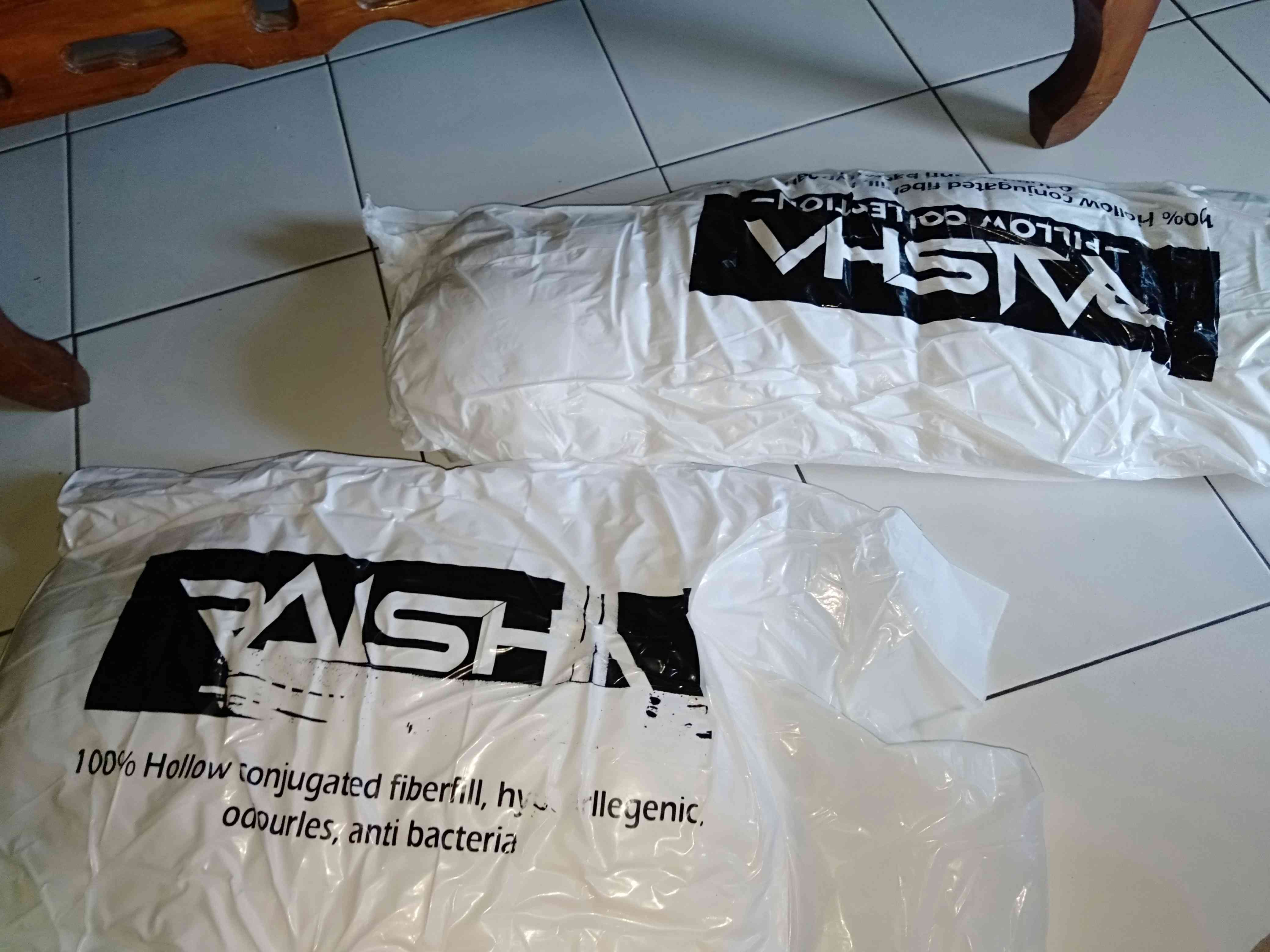 Rc Paket Bantal Guling Raisha Set Bahan Hollow Siliconized Fiber (raisha Pillow Collection)