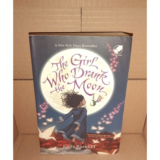 The Girl Who Drank The Moon - Kelly Barnhill