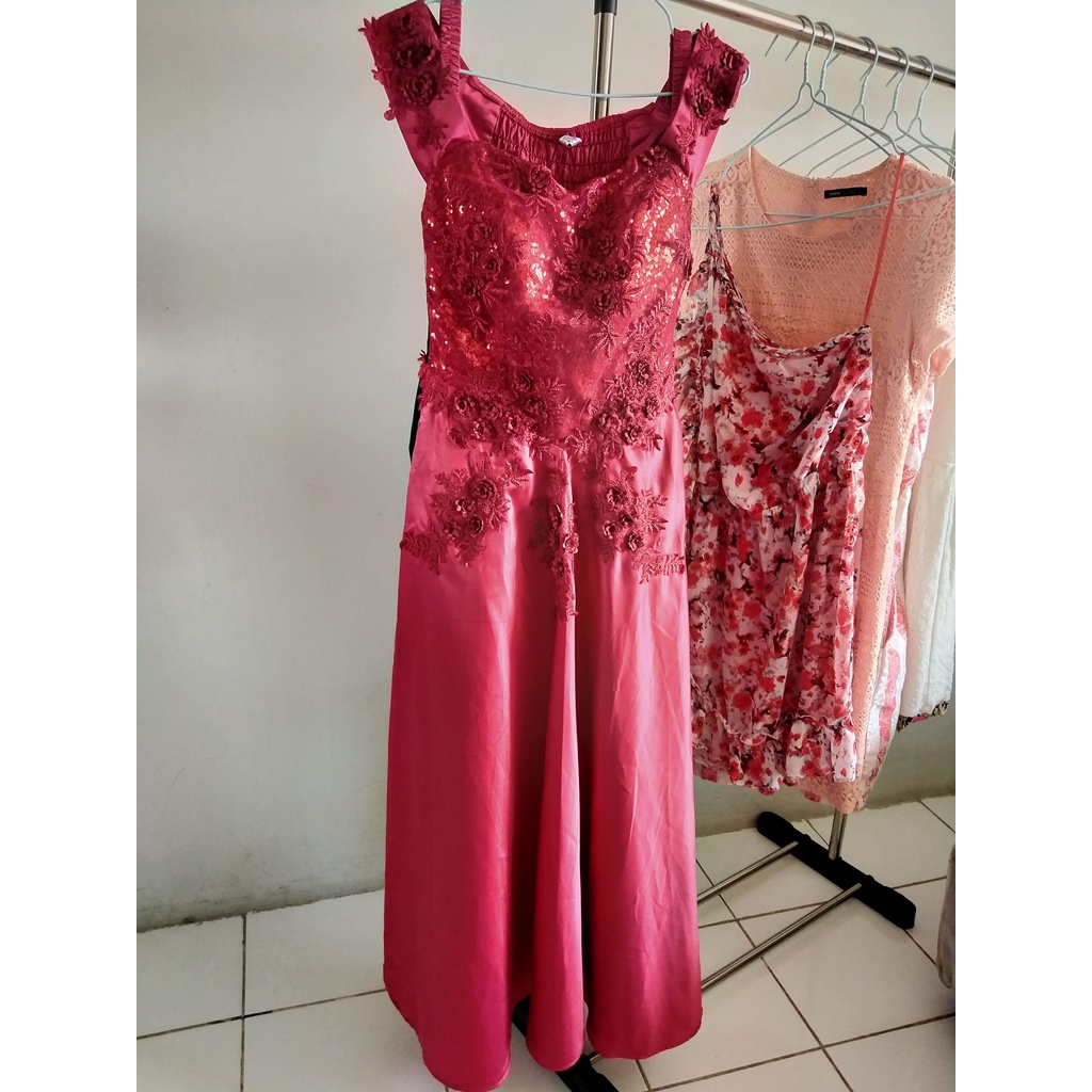 Long Dress / Gaun Pesta Merah Motif Bunga Panjang Prewedding Sangjit Big Size Jumbo Preloved