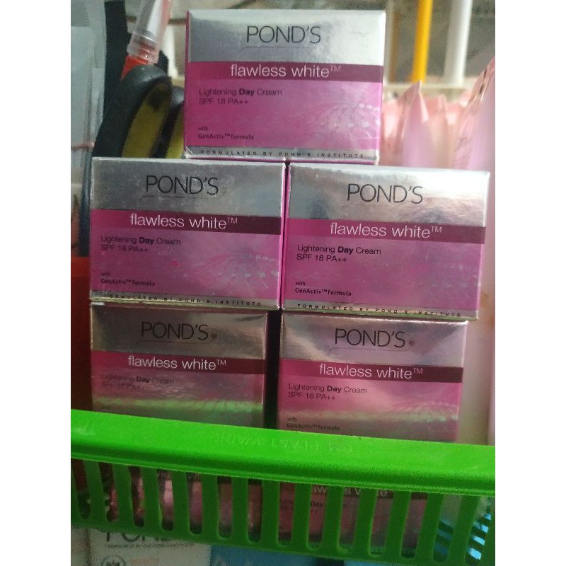 ponds flawless white day cream 10gr
