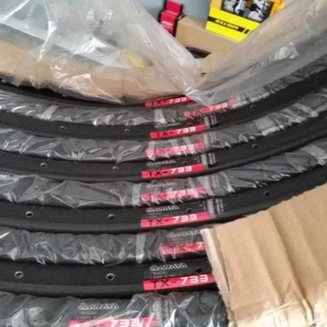 RIMS ARAYA TX 733 NO BRAKELINE 32 H