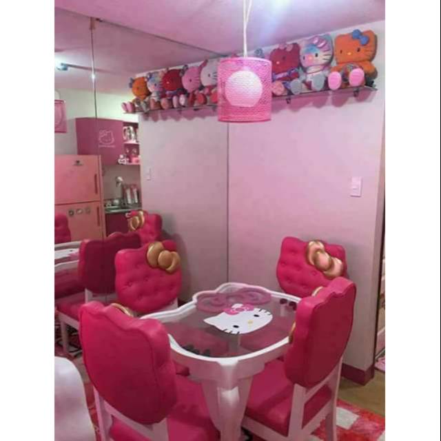 Ruang Tamu Hello Kitty Minimalis