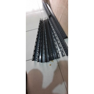 besi siku lubang 3,5x3,5 1mm 130-200cm