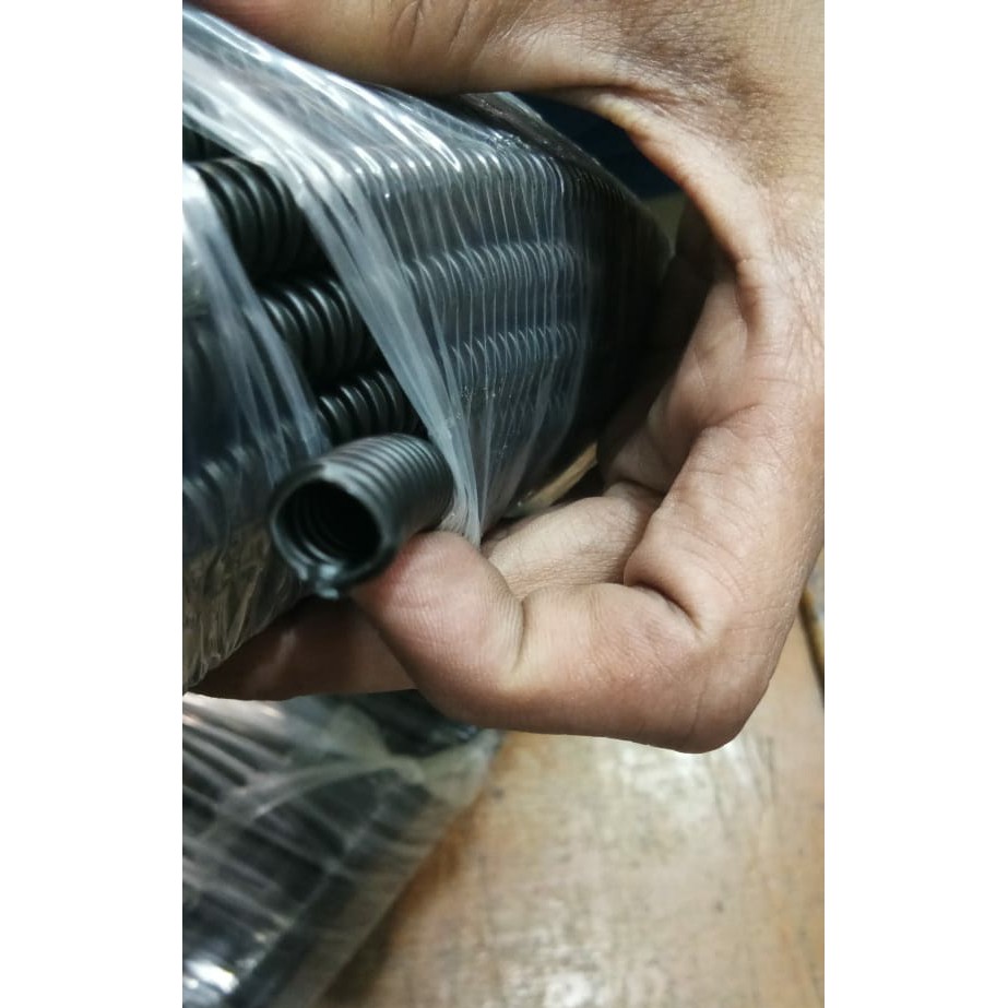 Flexible Conduit / Selang Spiral Pvc 7mm Warna Hitam dan Putih Meteran