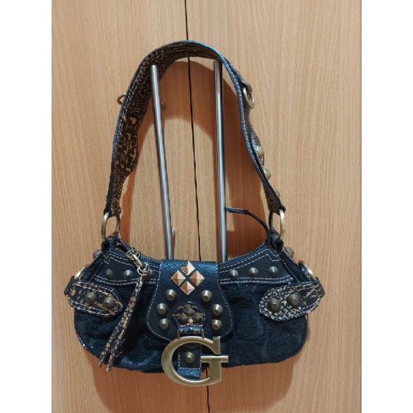 Preloved Tas Guess Hitam