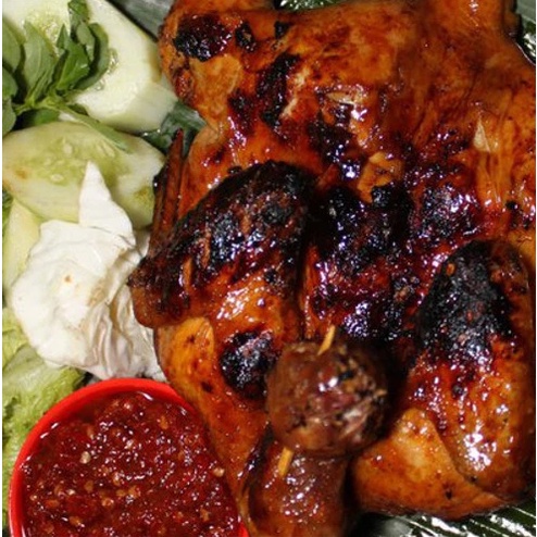 

Ayam Bakar Utuh 1 Ekor Pasti Enak Bumbu Lebih Terasa Paling Laris Lengkap dengan Sambal Siap Santap