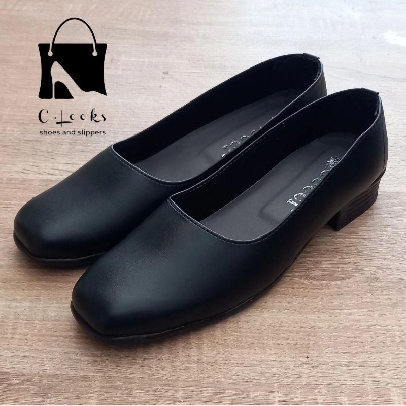 Sepatu Pantofel Wanita Hak 3 Cm Hitam Polos Formal Kerja Kantor Sekolah