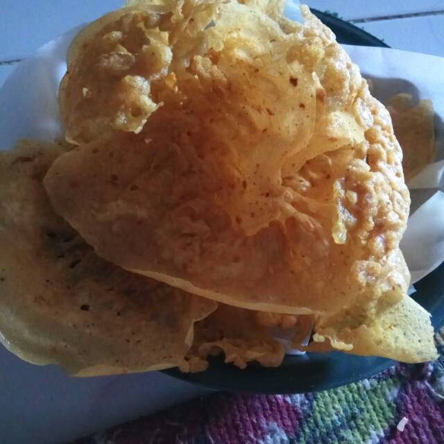 

Peyek original mama ken