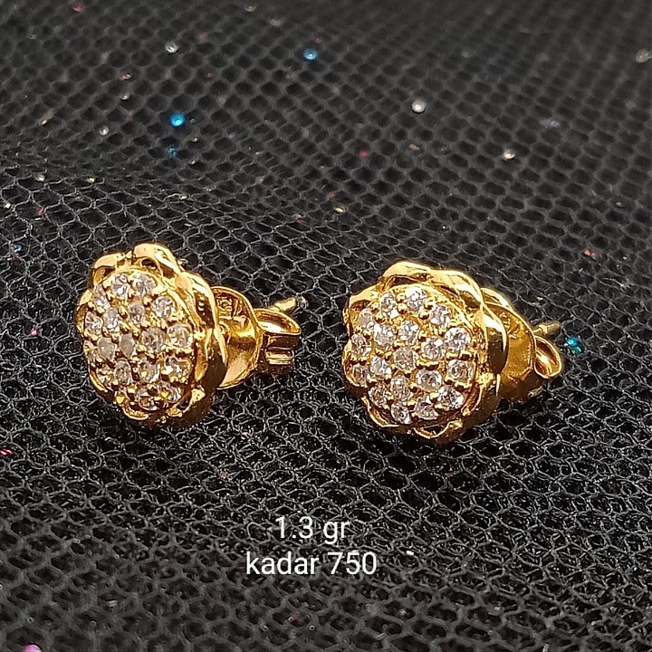 Anting Emas 17 K - 1.3 gr Kadar 750 - 2242