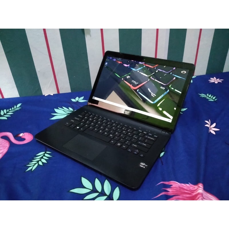 laptop sony vaio svf14212sgb intel core i3 ram 2gb 500gb hdd hitam sony mulus norml