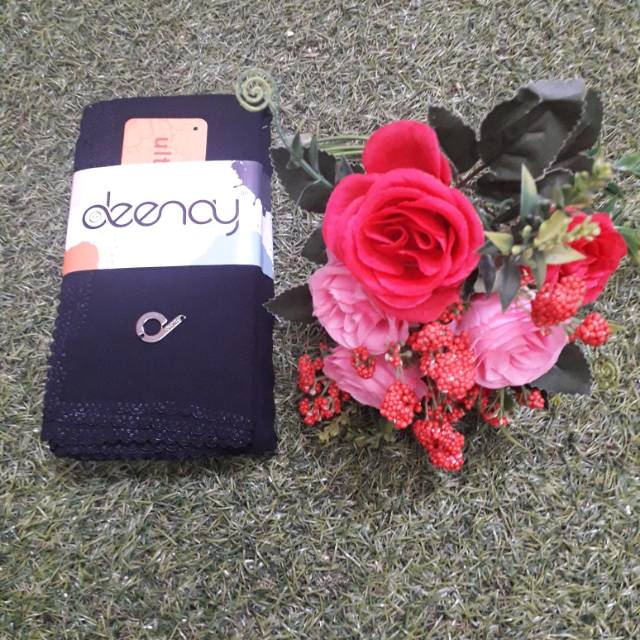 Hijab Polos Segi Empat Voal Ultra Fine Deenay Sahara Black