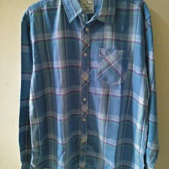 Kemeja Tom Tailor
