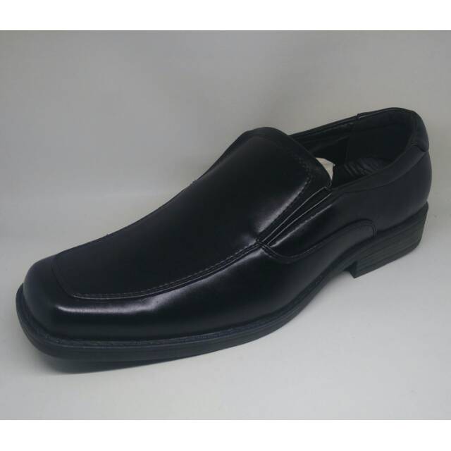 Sepatu Pantofel Cowok Merk Fladeo 1AH Original