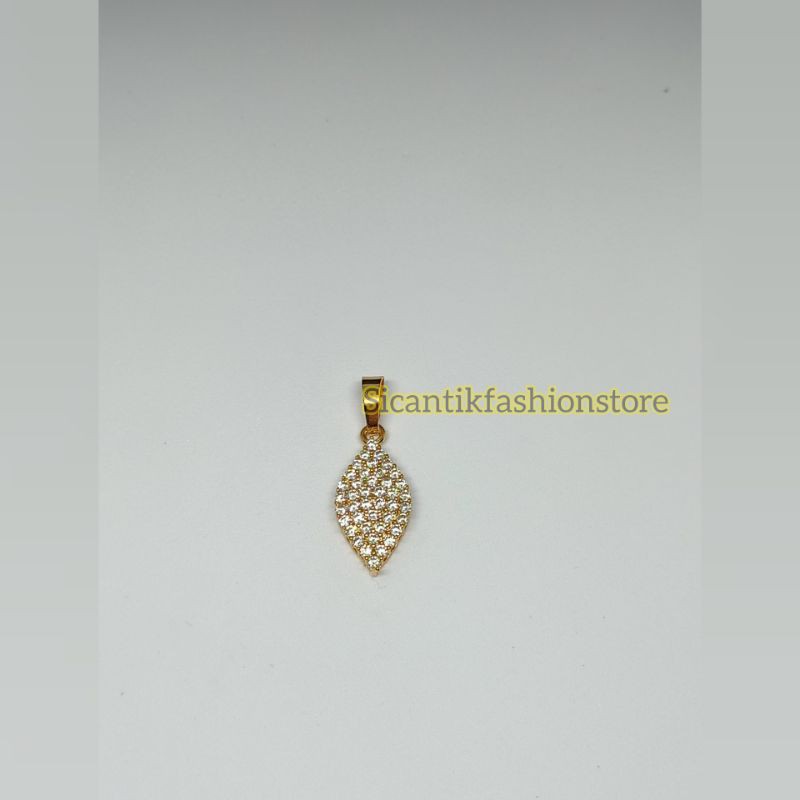 Liontin Titanium segitiga permata fashion wanita terlaris liontin gold Perhiasan wanita mewah bagus