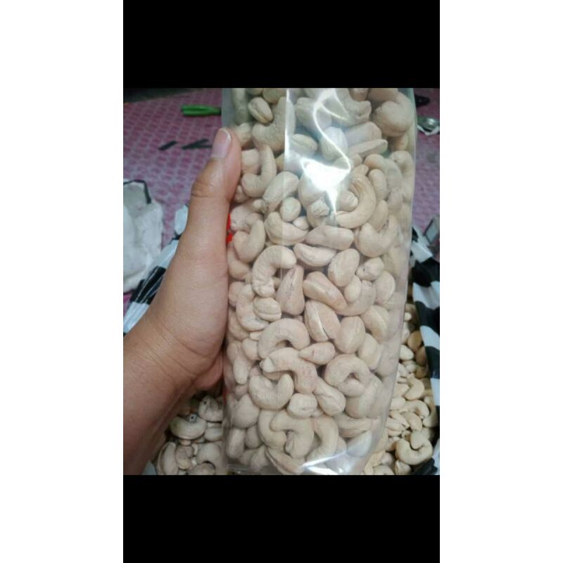 

kacang mete mentah