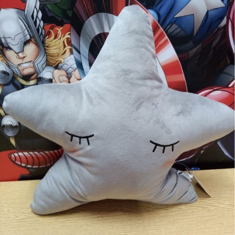 Bantal sofa bantal bentuk boneka bintang ( star ) halus dan empuk kualitas import standar SNI