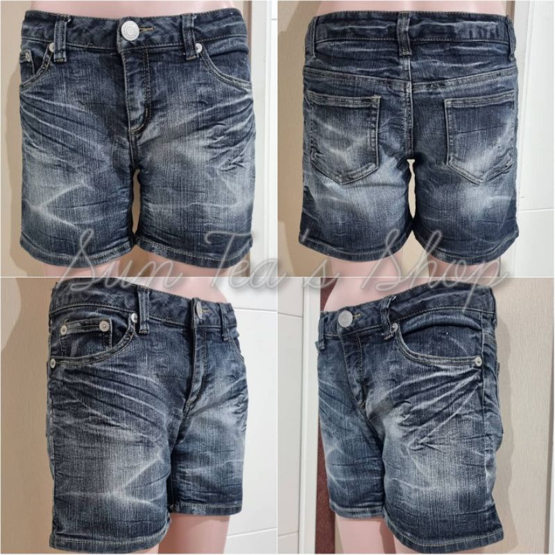 Grey denim acid wash basic jeans casual shorts.