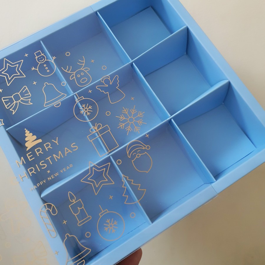 

(5 pcs) Box Nastar Sekat 9 Biru Tutup Mika Motif Merry Christmas Dus Packaging Parcel Kue Eggtart Natal Ukuran 24x24x4.5 cm