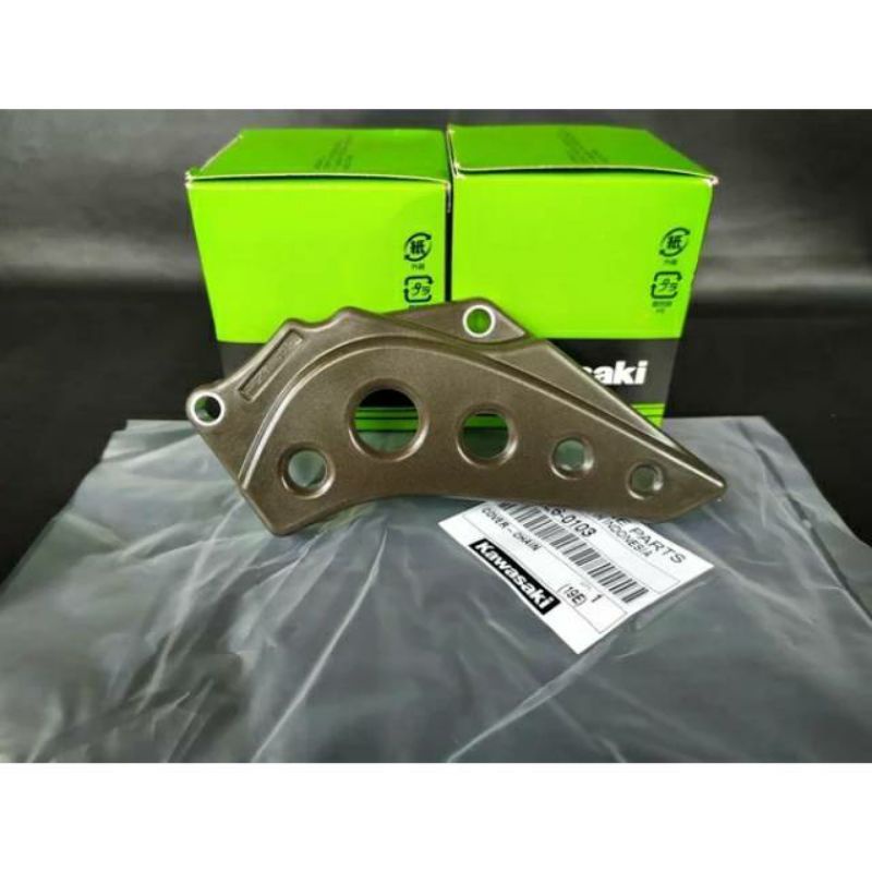 COVER GEAR DEPAN KAWASAKI KLX