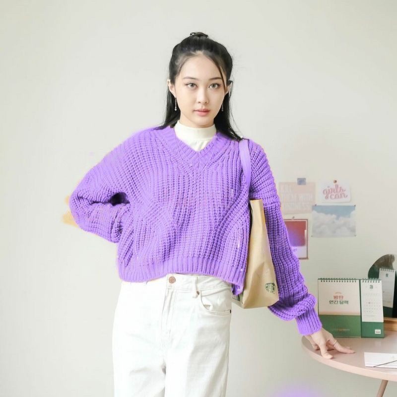 KBS BAJU RAJUT HANNA OVERSIZE KNIT/ YEJI SWEATER CROP OVERSIZE PREMIUM / V SWEATER RAJUT HIGH QUALITY