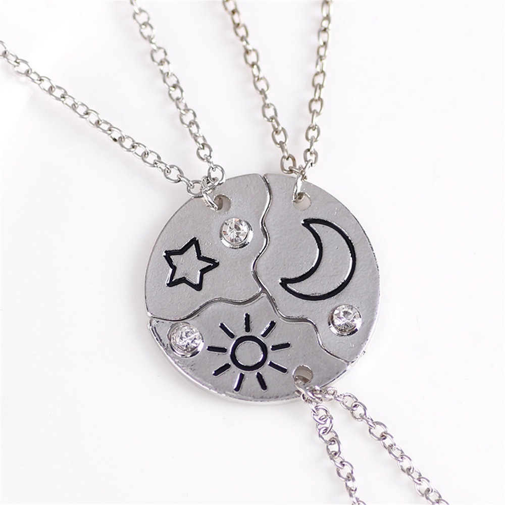 3pcs / Set Kalung Hias Liontin Bulan Bintang Bulat Tulisan Best Friend Forever Untuk Pria Dan Wanita