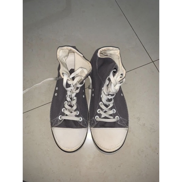 Sepatu Abu2 Crocs size 43 Preloved