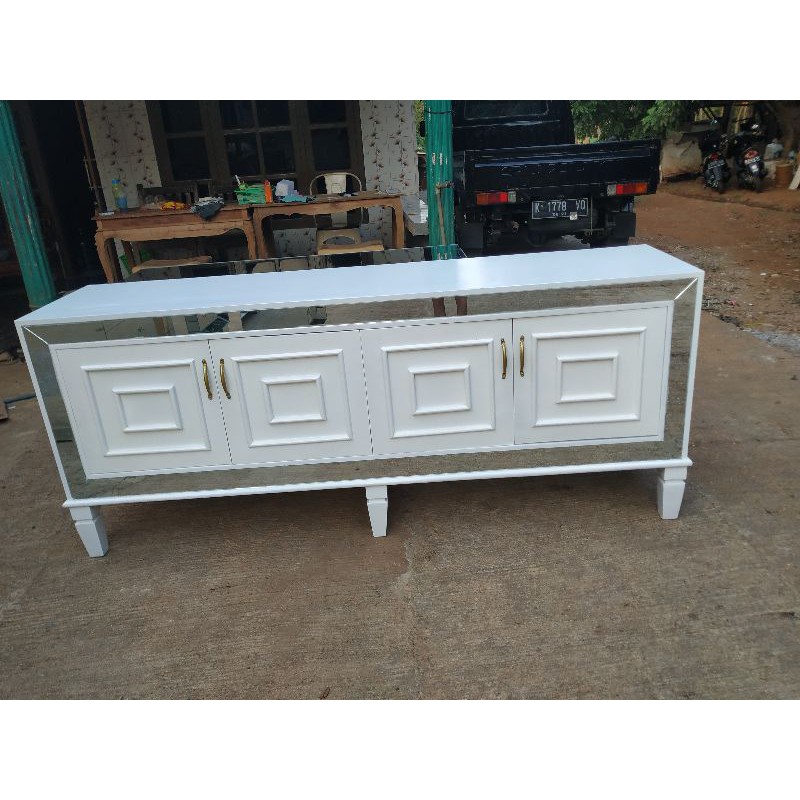 meja tv cantik kombinasi kaca putih murah terbaru