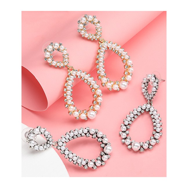 LRC Anting tusuk Fashion Geometric Alloy Diamond Earrings