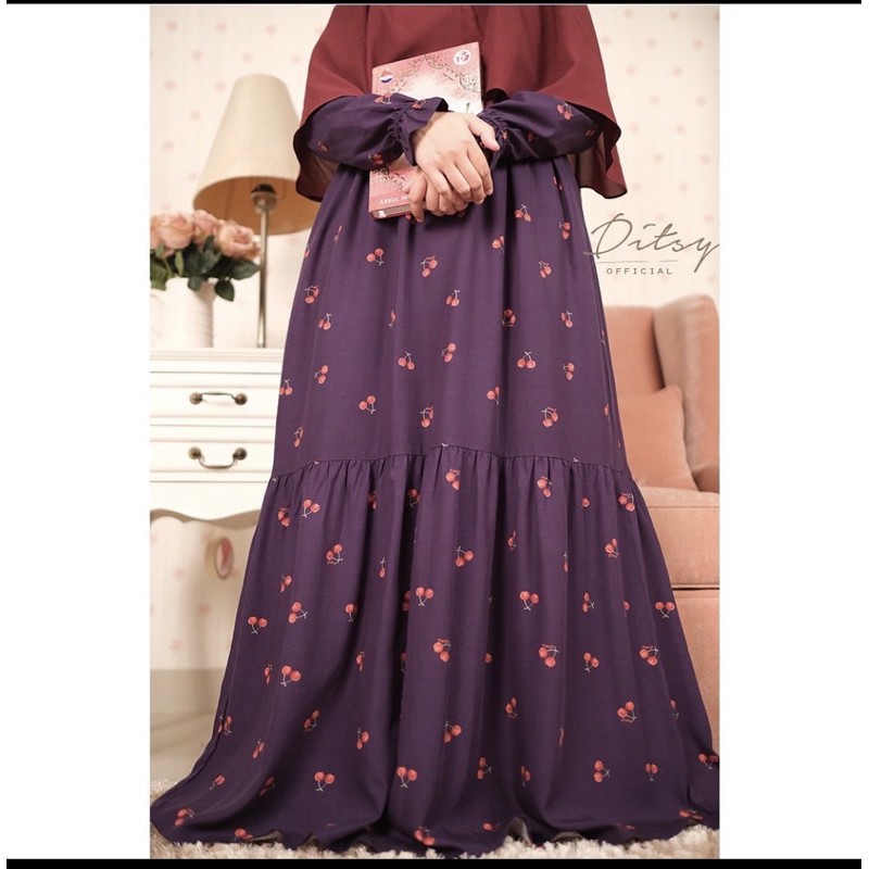 DITSY, cherry ink purple night gown sz M