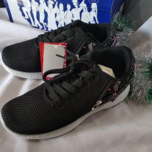 PROMO bersahabat  SEPATU SEKOLAH/MAIN WANITA MERK LOGGO