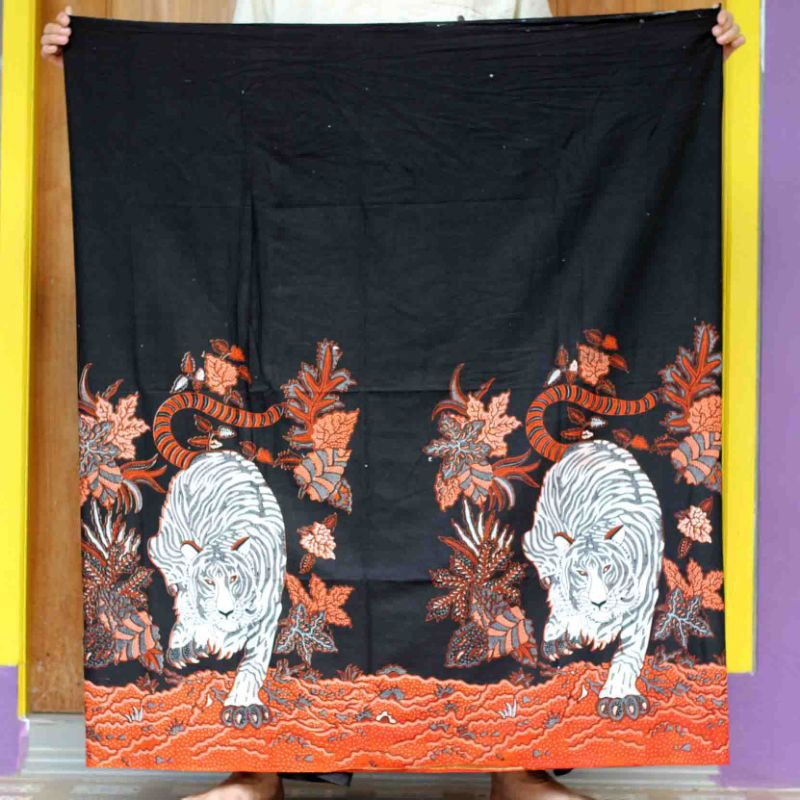 Sarung Batik Motiv Macan Putih - Sarung Santri Motif