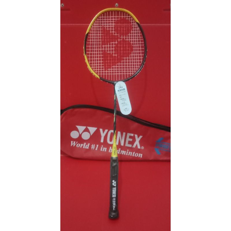 Raket Bulu Tangkis Yonex