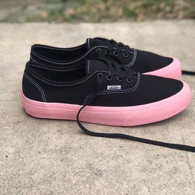 vans authentic black pink