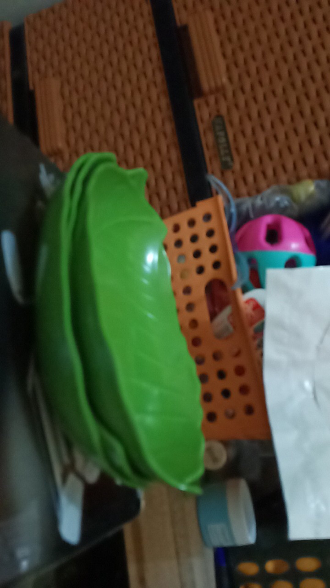 3 Pcs Piring Melamin Bentuk Daun Unika M6908 (uk.kecil) - Hijau