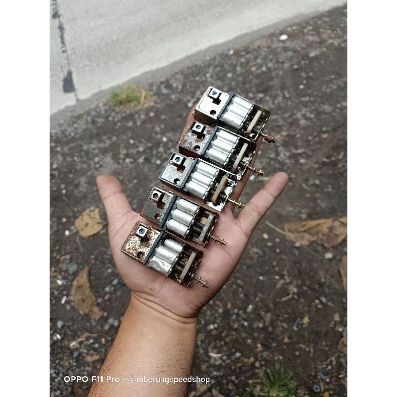 tuner fm kepala on bekas