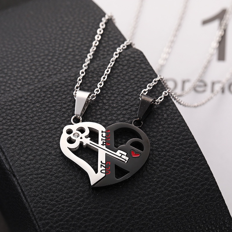 2 Pcs Kalung Couple Dengan Cinta Anda Jahitan Rantai Klavikula Titanium Cinta Kunci Dua Warna Hollow Fashion Aksesoris Fashion