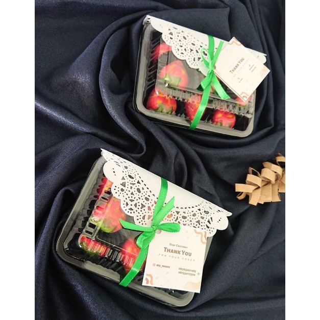 

sofenir coklat strowbery