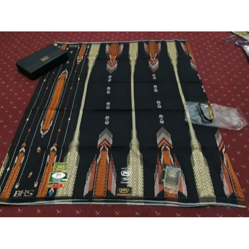 Sarung BHS Songket Gunung Fantasi SGF FULL SUTERA GOLD BLACK HITAM