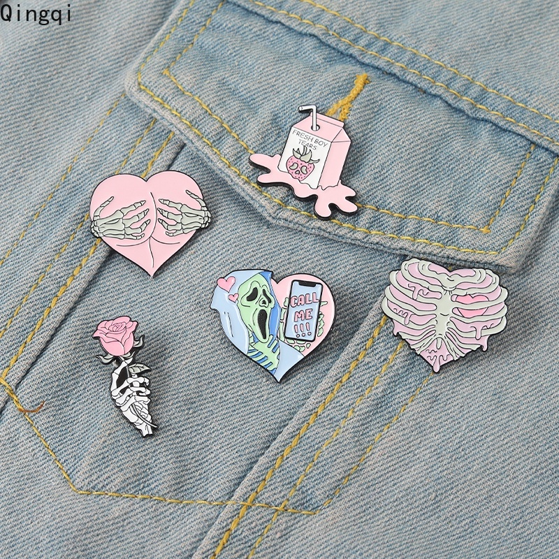 Bros Pin Enamel Desain Kartun Tengkorak Mawar Warna Pink Gaya Punk Untuk Anak