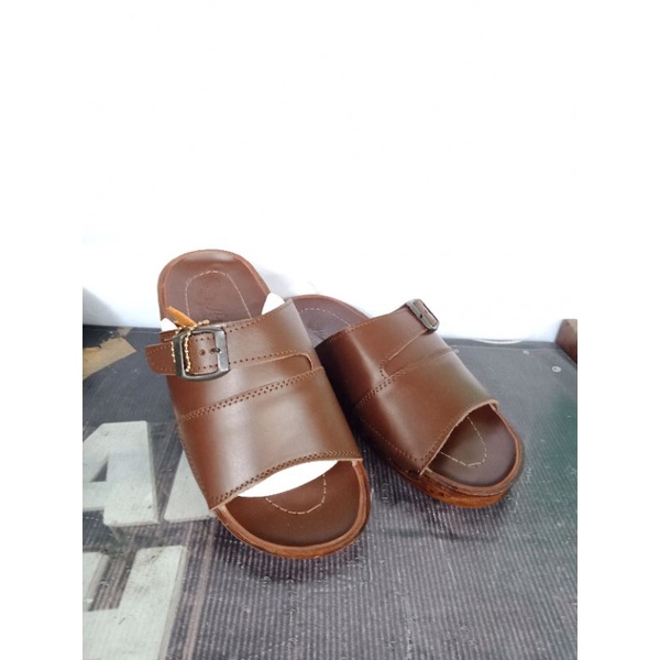 sandal  pria kulit original sapi asli casual berkualitas murah tready kekinian terbaru