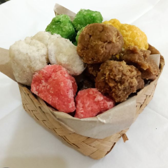 

Geplak Bantul Oleh-Oleh Khas Yogyakarta Jawa Tengah Makanan Tradisional 500 gram