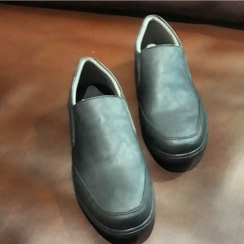 sepatu pria kerja formal casual kantor