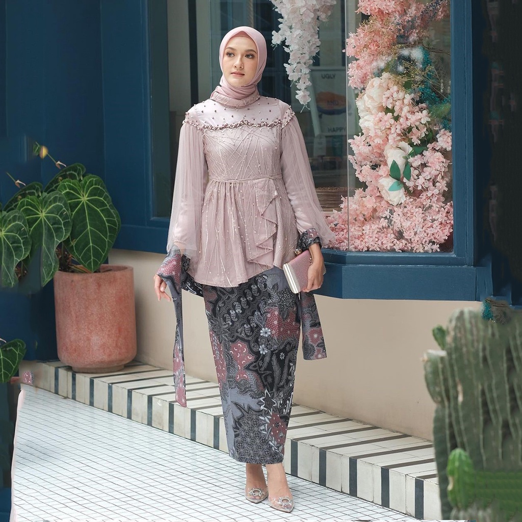 NEW ARIVAL - Batik Couple Kebaya Modern Keysa Kebaya Wisuda,Tunangan Dan Lamaran Terbaru Kebaya Brokat Tille Mutiara Premium