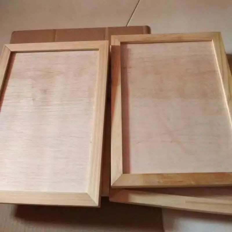 pigura kayu A4