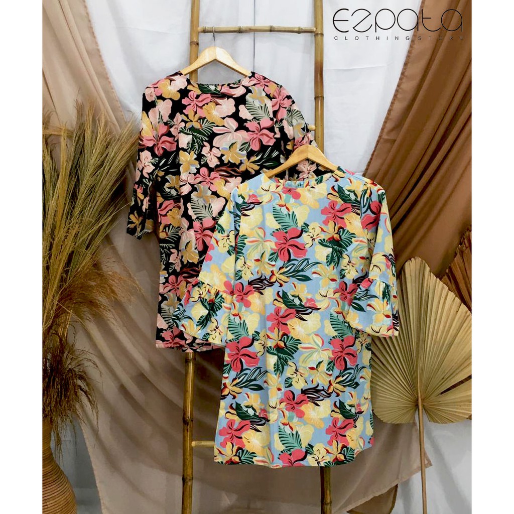 Blus Standart Resleting Belakang Motif Bunga Lengan Terompet Kekinian