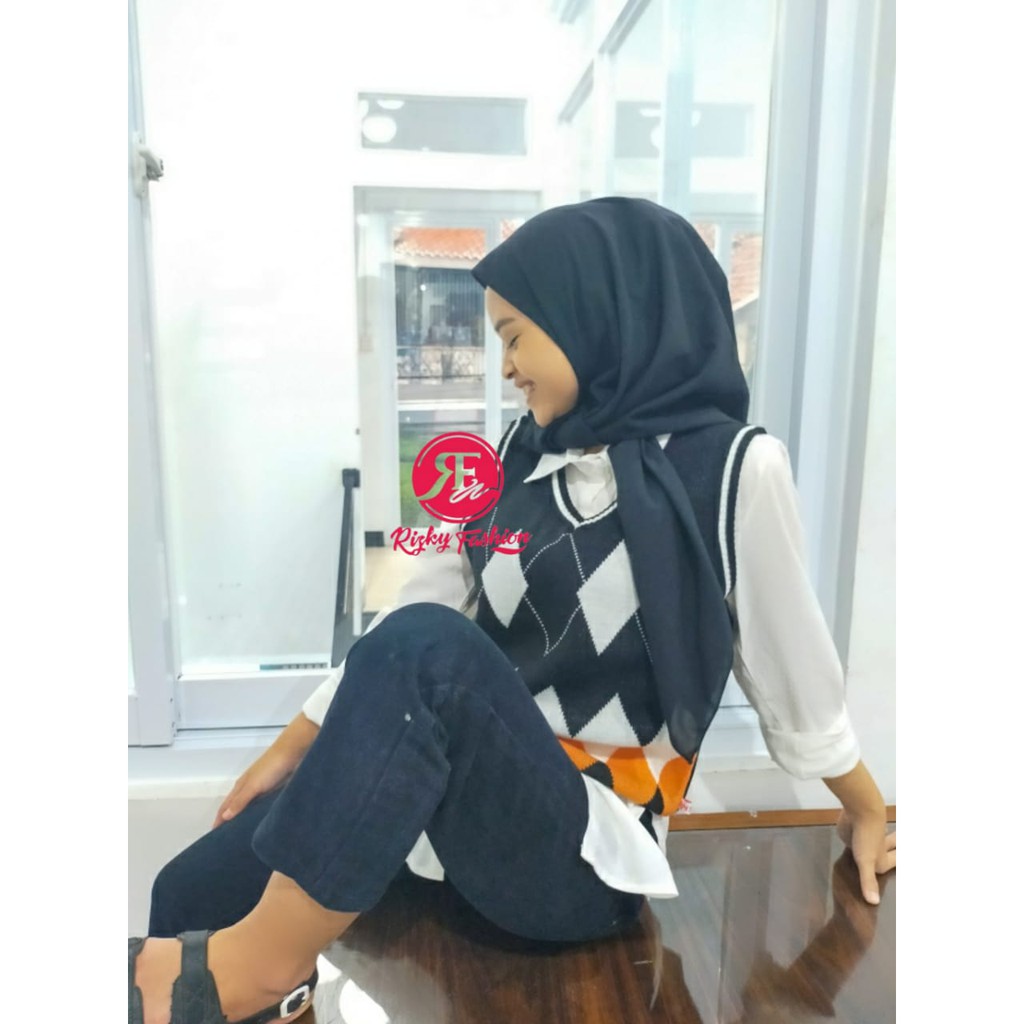 Argyle vest/diamond vest /rompi rajut ootd