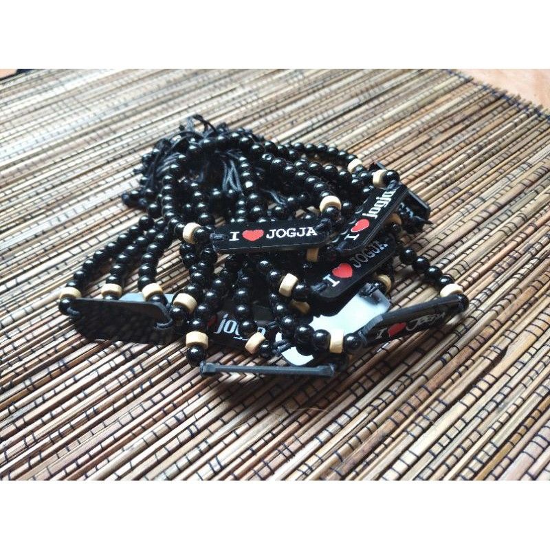 GELANG ETNIK HITAM I LOVE JOGJA BAHAN MANIK-MANIK KAYU